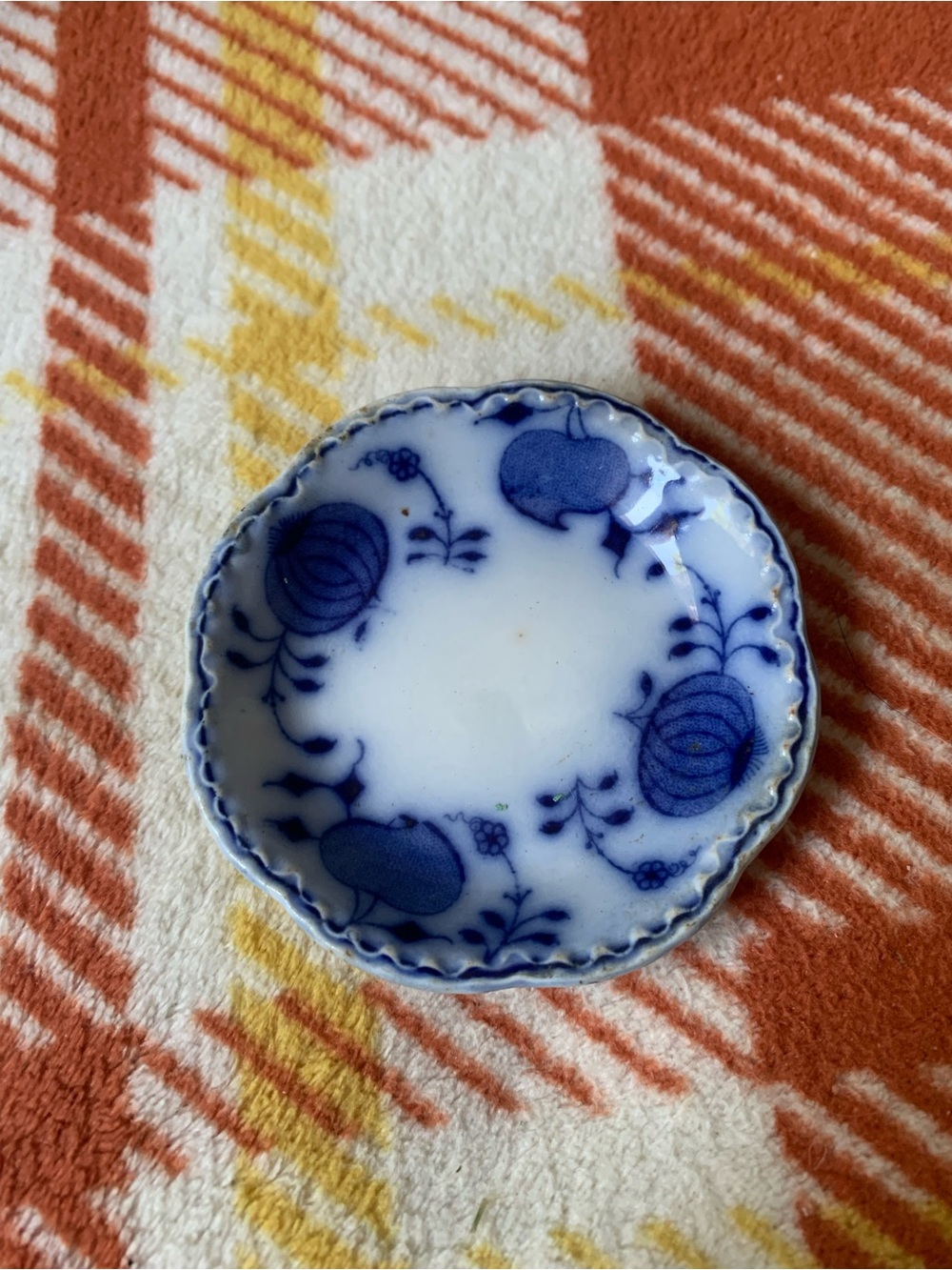 Antique c1910 English Johnson Brothers Flow Blue/Blue Onion 3” Butter Pat Dish